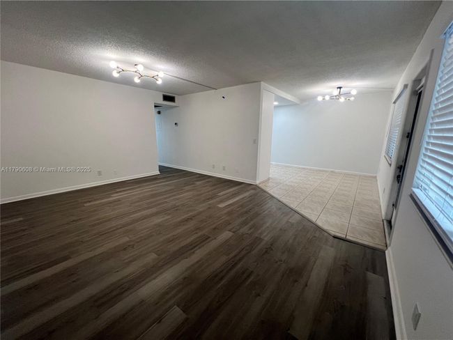 3089 - 3089 Yarmouth E, Condo with 2 bedrooms, 2 bathrooms and null parking in Boca Raton FL | Image 6
