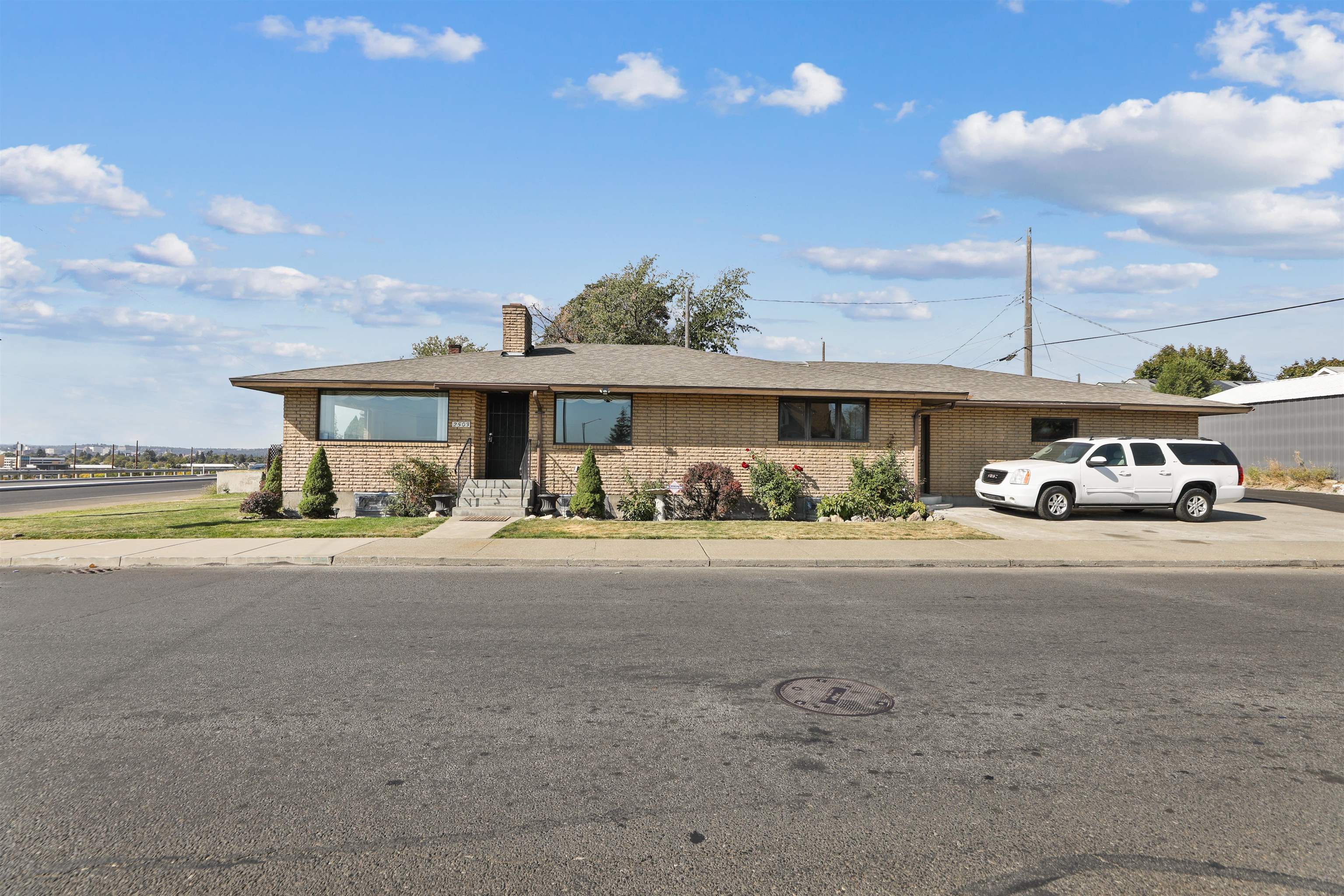 Crestline St, Spokane, WA 99207