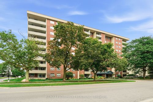203-1415 Ghent Ave, Burlington, ON, L7S1X4 | Card Image