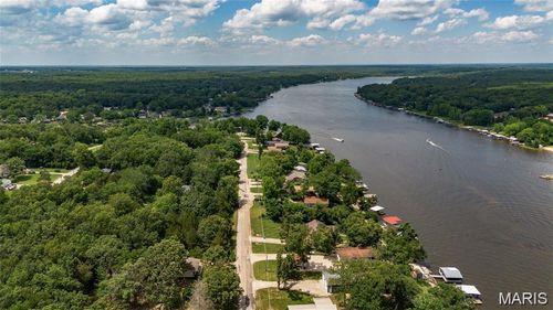 1987 Lakeshore Dr, Cuba, MO, 65453-9686 | Card Image