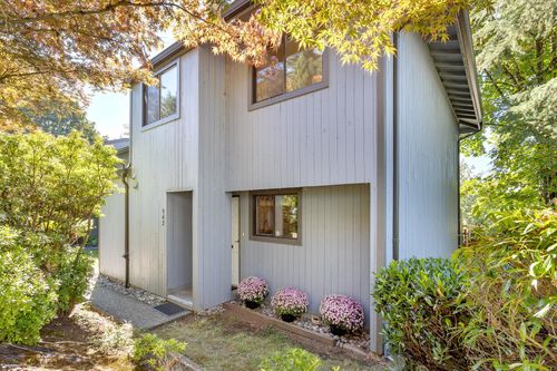 942 Blackstock Rd, Port Moody, BC, V3H3S2 | Card Image