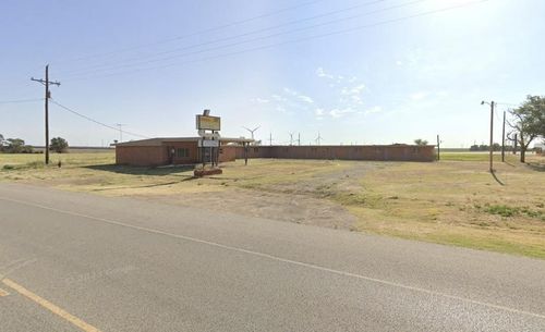 2500 N Main St, Tahoka, TX, 79373 | Card Image