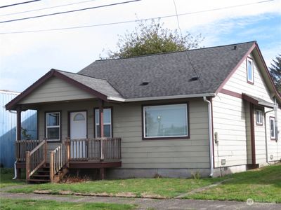 108 S 2nd Street, House other with 3 bedrooms, 1 bathrooms and null parking in Elma WA | Image 1