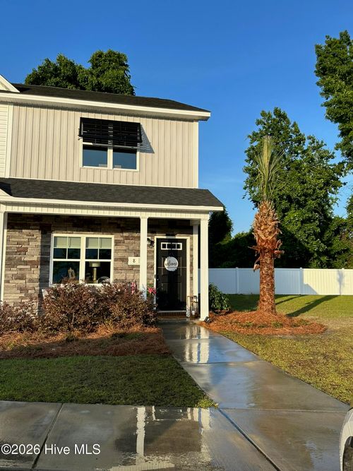 8 Catalina Cir, Swansboro, NC, 28584-0159 | Card Image