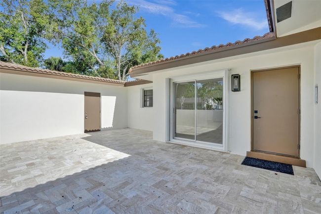 2111 Ne 35 Th St, House other with 3 bedrooms, 2 bathrooms and null parking in Lighthouse Point FL | Image 5
