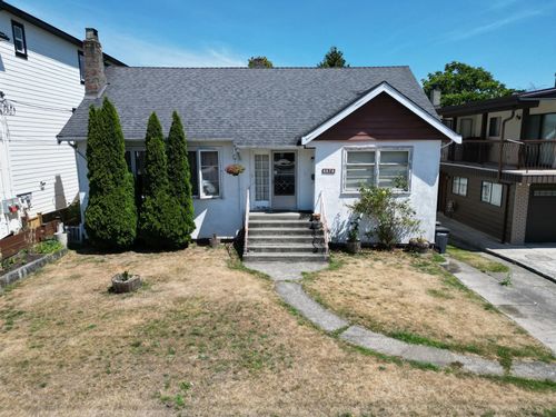 6678 Walker Ave, Burnaby, BC, V5E3B9 | Card Image