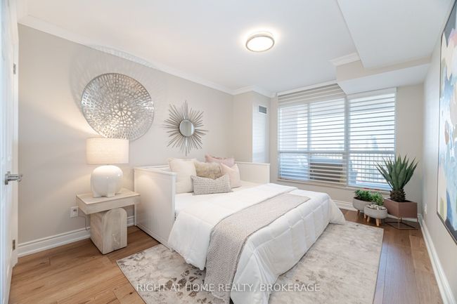 1106 - 442 Maple Ave, Condo with 3 bedrooms, 2 bathrooms and null parking in Burlington ON | Image 30