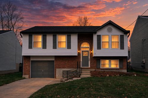 528 Grouse Ct, Elsmere, KY, 41018-2696 | Card Image