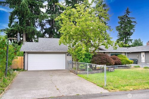 1102 156th St E, Tacoma, WA, 98445-2324 | Card Image