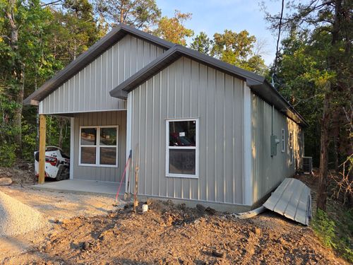 4058 Red Oak Rd, Merriam Woods Village, MO, 65740-9588 | Card Image
