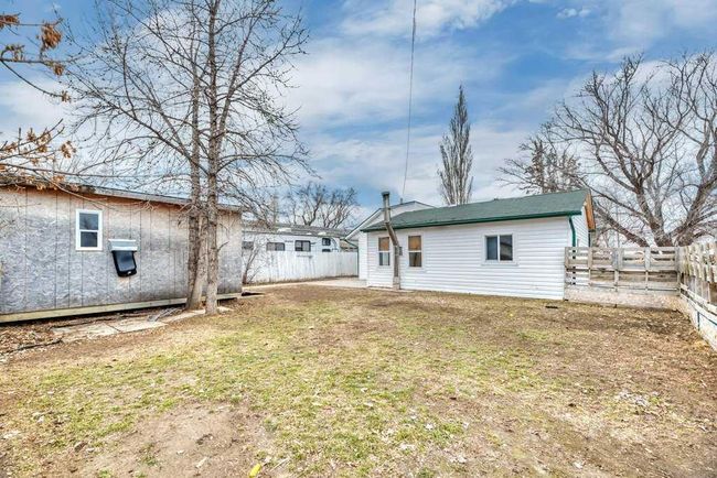 96 2 Avenue W, House other with 3 bedrooms, 2 bathrooms and 2 parking in Tilley AB | Image 31