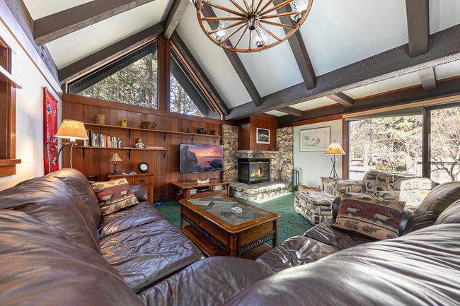 133 Graeagle Meadows Rd, Home with 2 bedrooms, 2 bathrooms and null parking in Graeagle CA | Image 4