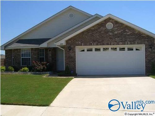 103 Zeona Ct Sw, Huntsville, AL, 35824-2517 | Card Image