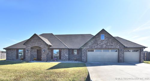 14215 N 69th East Ave, Collinsville, OK, 74021-4593 | Card Image