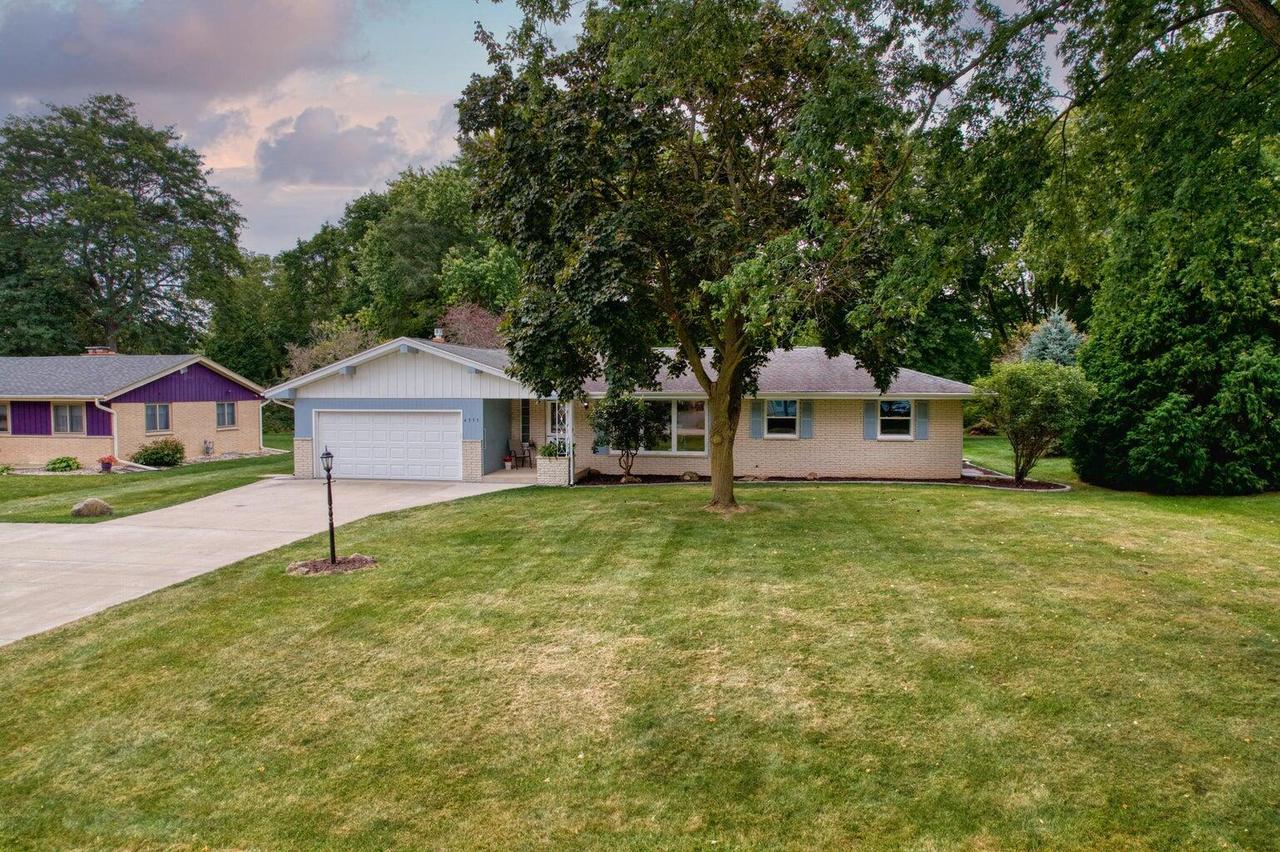 Leslie Ann Ln, Mount Pleasant, WI 53403