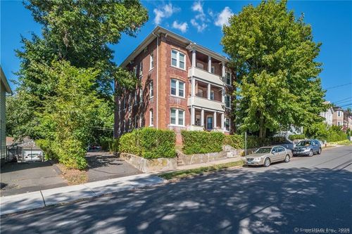 194 Curtis St, New Britain, CT, 06053-4012 | Card Image