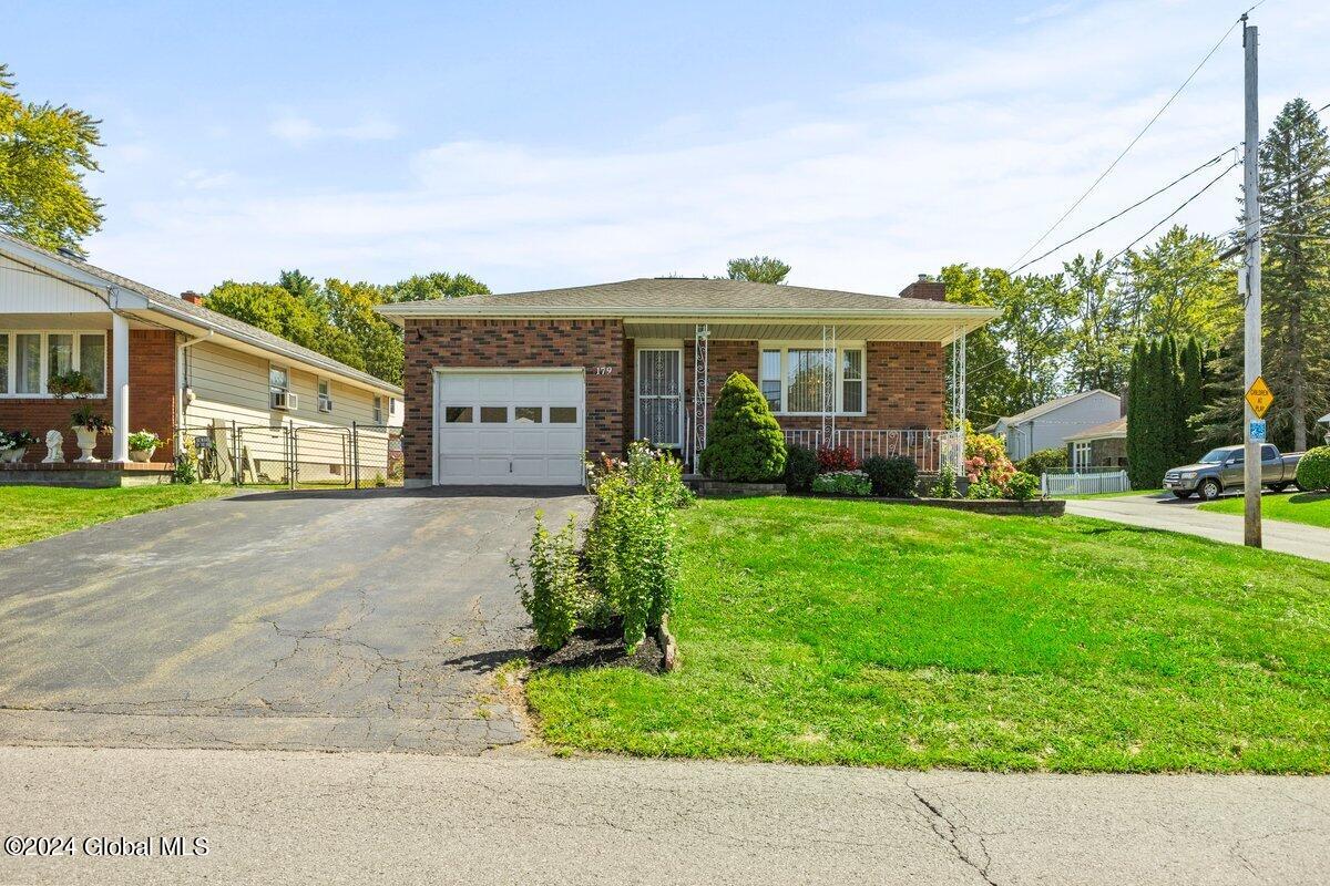 Russell Blessing Rd, Albany, NY 12203