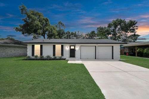 2305 Buchanan Dr, Baytown, TX, 77520 | Card Image