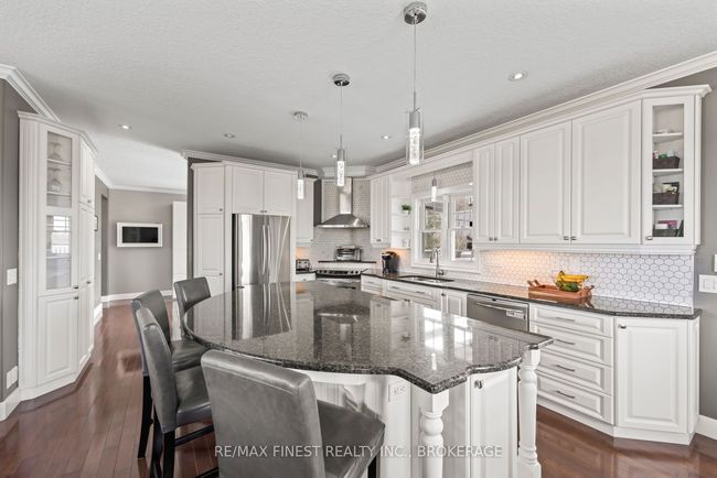 29 Cummings Rd, House other with 6 bedrooms, 5 bathrooms and 6 parking in Lyn ON | Image 5