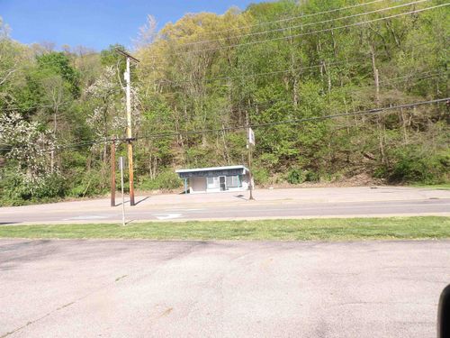 916 29th St, Ashland, KY, 41101-3075 | Card Image