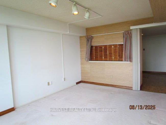 2102 - 255 Bamburgh Cir, Condo with 2 bedrooms, 2 bathrooms and 2 parking in Scarborough ON | Image 13