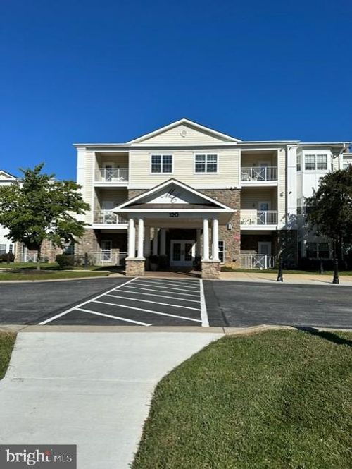 207-120 Burgess Hill Way, FREDERICK, MD, 21702-6212 | Card Image