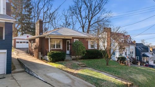 828 Dearborn St, Baden, PA, 15005-2110 | Card Image