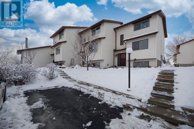 73 Glenbrook Cres, Townhouse with 3 bedrooms, 2 bathrooms and 1 parking in Cochrane AB | Image 2