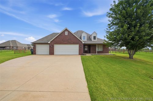 5963 137th St, Collinsville, OK, 74021-5743 | Card Image