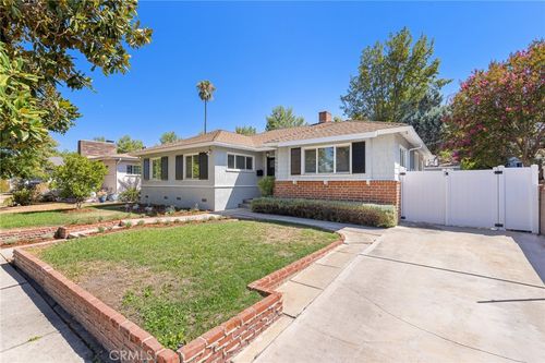 19438 Calvert St, Reseda, CA, 91335 | Card Image