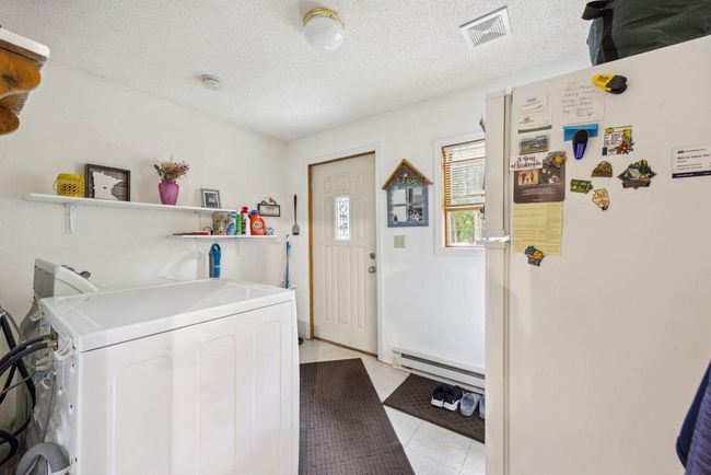 Real Entry/Laundry Room | Image 14