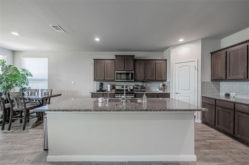 6803 Hall Of Fame Blvd, Midland, TX, 79706-1702 | Card Image