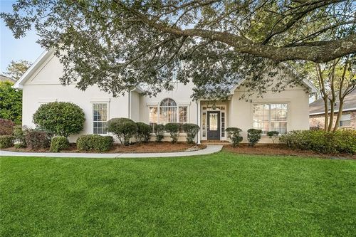 1300 Ridge Way Dr, Mandeville, LA, 70471-7460 | Card Image