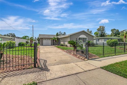 1713 Carnegie Cir, TAMPA, FL, 33619-5623 | Card Image