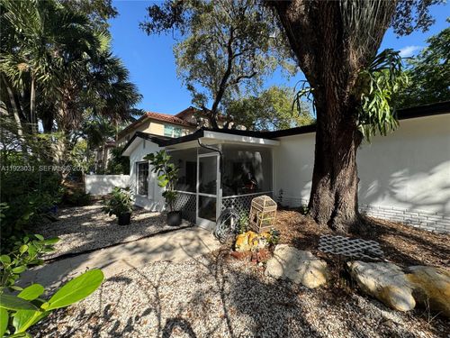 2390 Sw 18th Ave, Fort Lauderdale, FL, 33315-1812 | Card Image