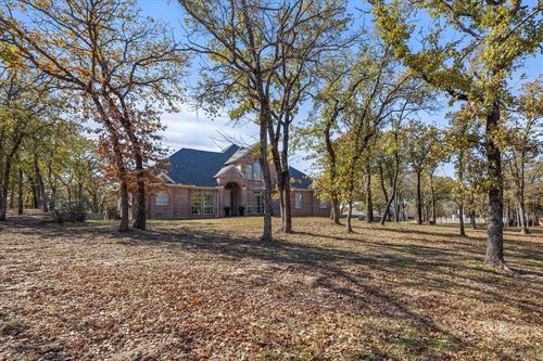 103 Iron Horse Ct, Azle, TX, 76020-1571 | Card Image