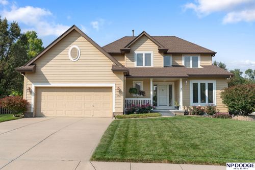 13708 Camden Ave, Omaha, NE, 68164-6143 | Card Image