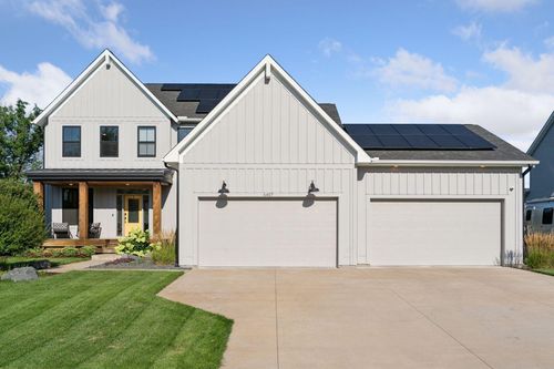 6457 Fox Rd, Lino Lakes, MN, 55014-2211 | Card Image