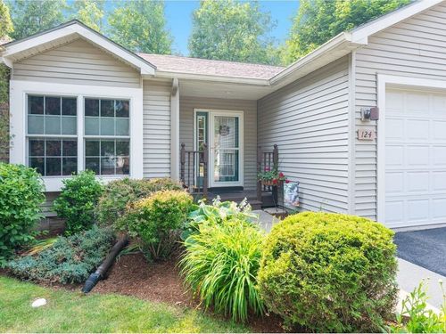 124 Honeysuckle Ln, Williston, VT, 05495-7568 | Card Image