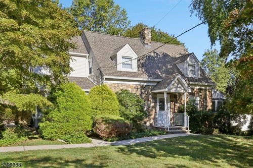 442 Rifle Camp Rd, Woodland Park, NJ, 07424-3206 | Card Image