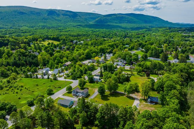 38 Jamesons Flts, Condo with 3 bedrooms, 3 bathrooms and null parking in Manchestr Ctr VT | Image 35