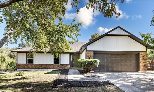 9609 W 83rd Ter, Overland Park, KS, 66212-4402 | Card Image