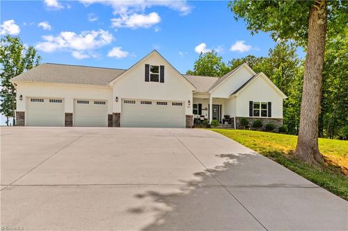 305 Absher Farm Loop, Statesville, NC, 28625-2371 | Card Image