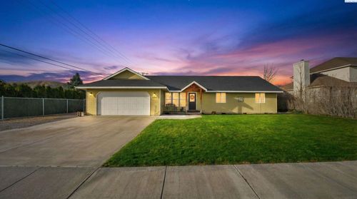 4485 Northlake Dr, West Richland, WA, 99353-9005 | Card Image