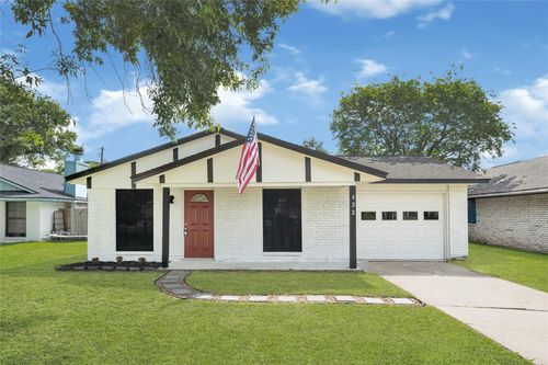 622 N 13th St, La Porte, TX, 77571-3141 | Card Image