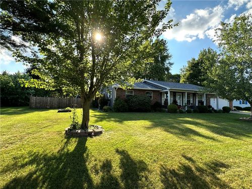 1005 S Pine St, Pana, IL, 62557-1874 | Card Image