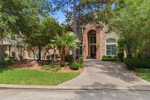 10 E Majestic Woods Pl, The Woodlands, TX, 77382-2628 | Card Image