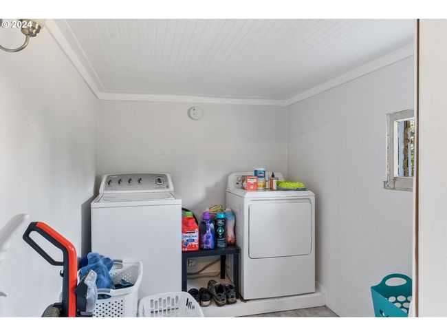 38365 Dexter Rd, House other with 4 bedrooms, 2 bathrooms and null parking in Dexter OR | Image 13
