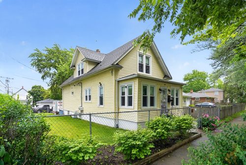 1015 Glenn Dr, North Chicago, IL, 60064-1228 | Card Image