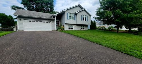 3237 Belmar Dr, Vadnais Heights, MN, 55127-5011 | Card Image